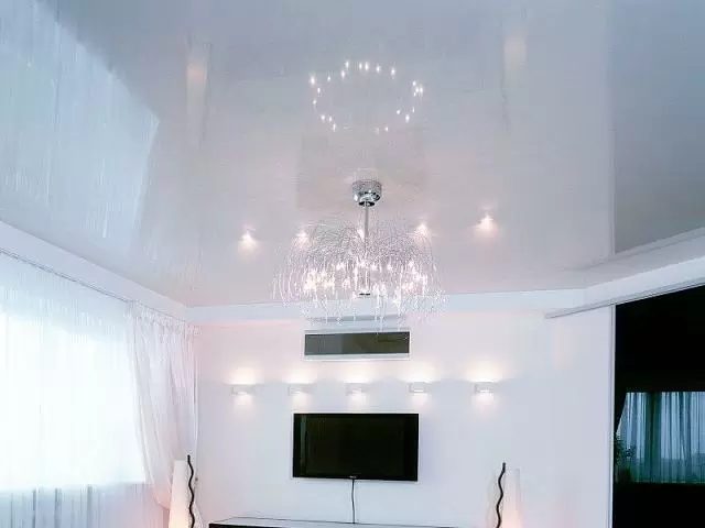 стильная люстра в металлическом дизайне